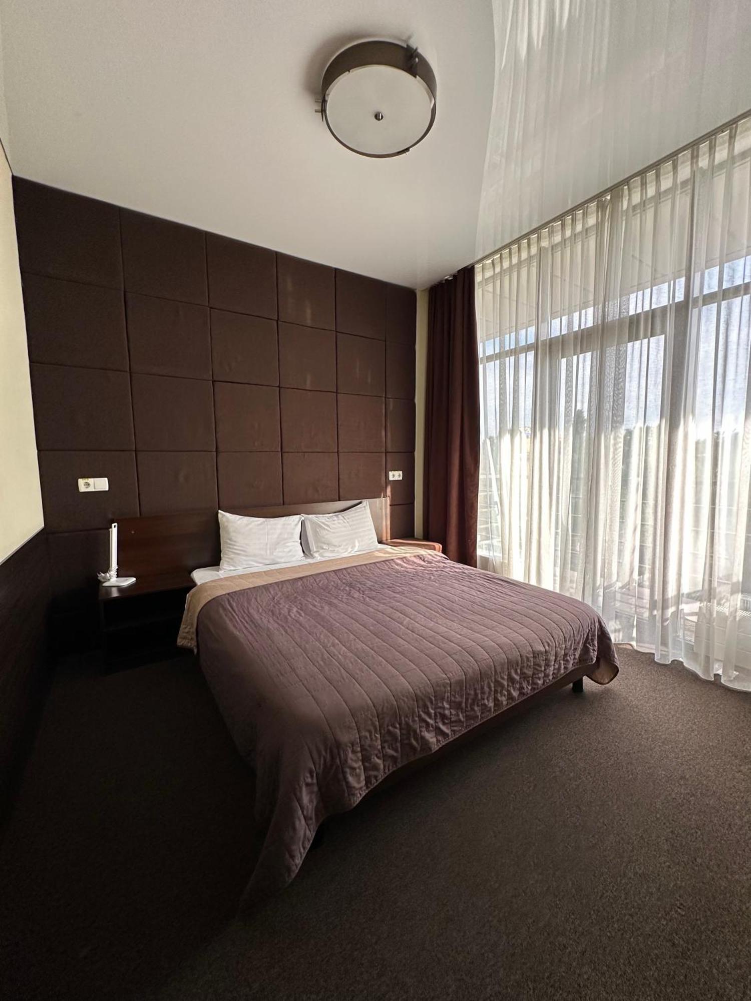 פולטבה Hotel Atmosphere מראה חיצוני תמונה