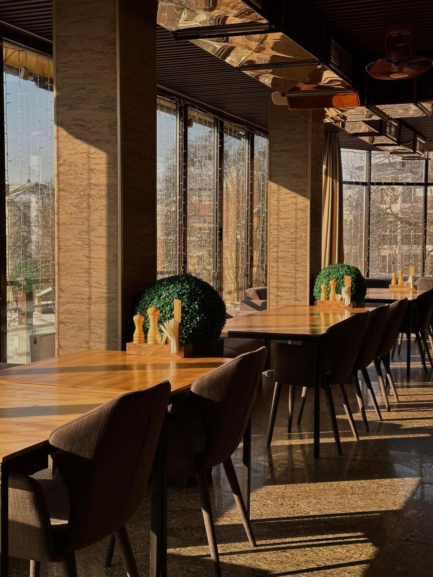 פולטבה Hotel Atmosphere מראה חיצוני תמונה