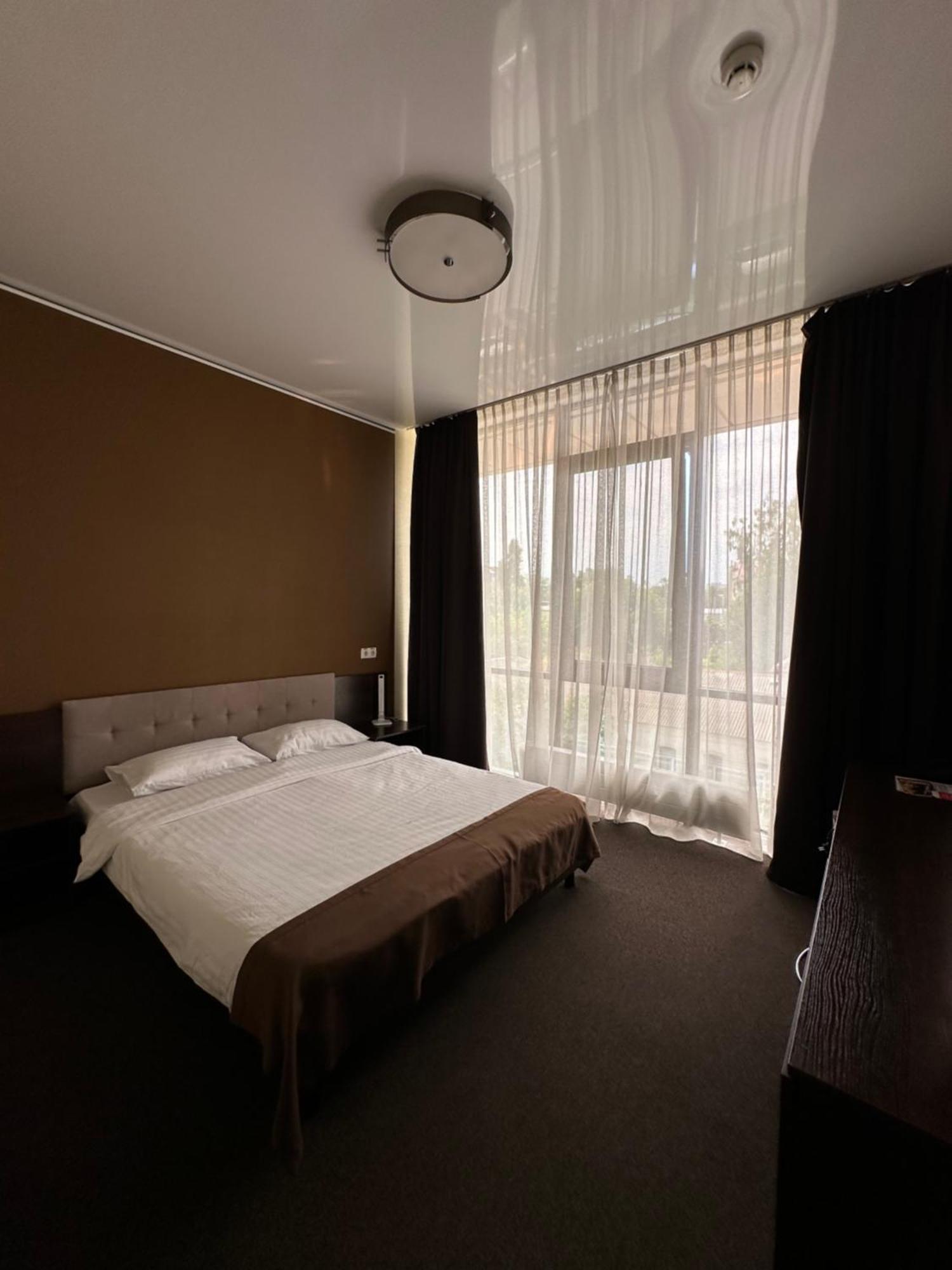 פולטבה Hotel Atmosphere מראה חיצוני תמונה