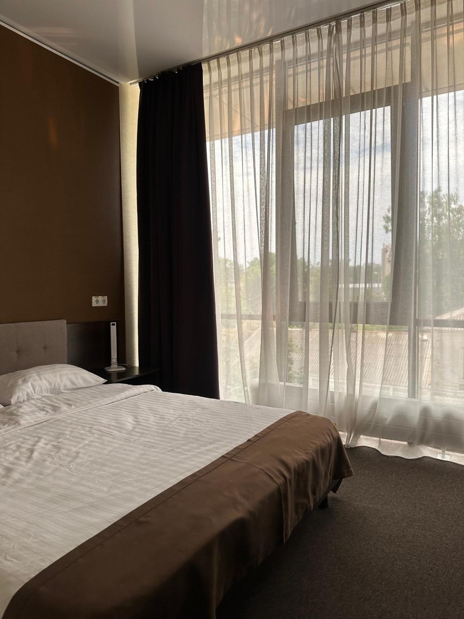 פולטבה Hotel Atmosphere מראה חיצוני תמונה