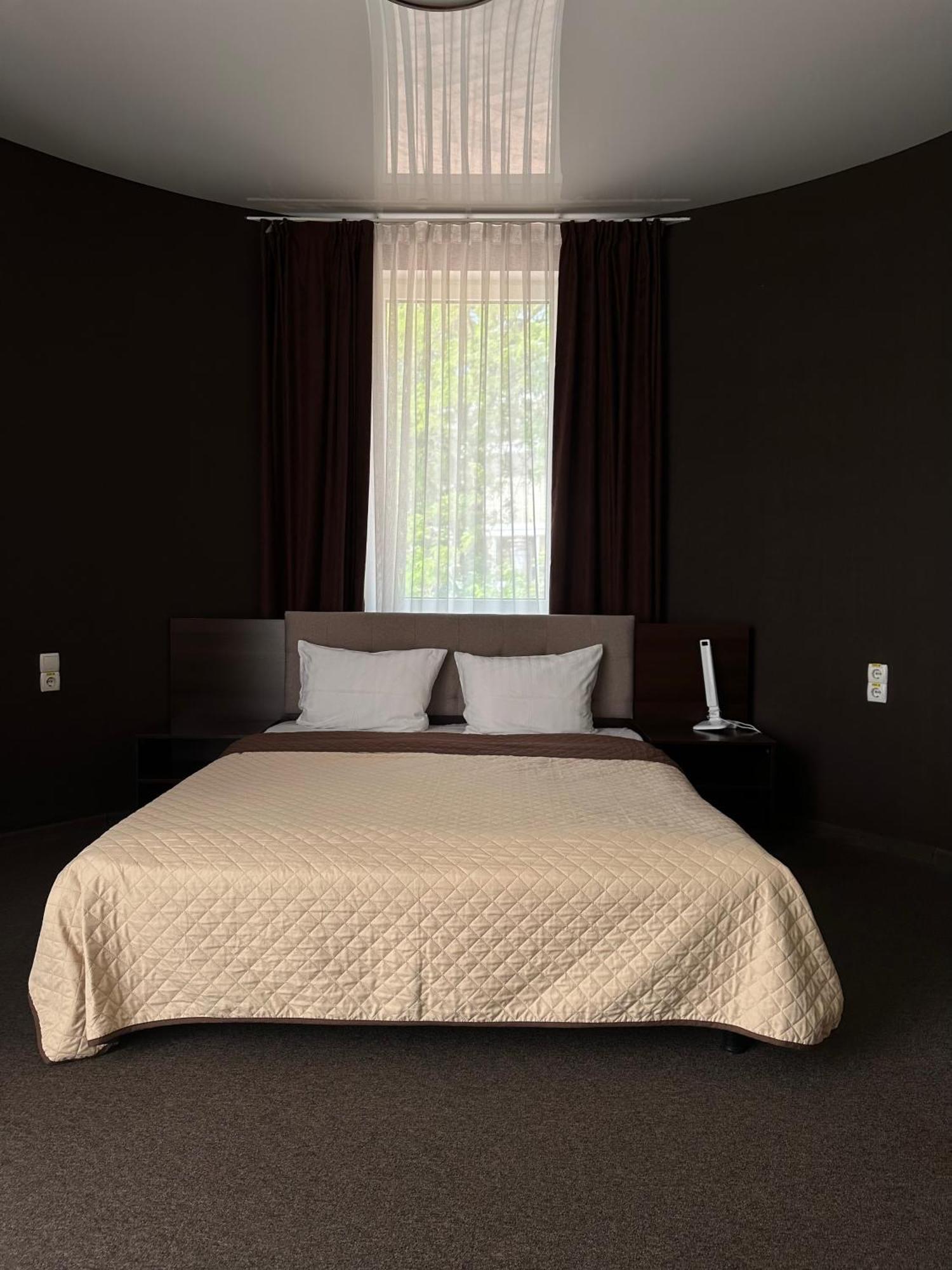 פולטבה Hotel Atmosphere מראה חיצוני תמונה