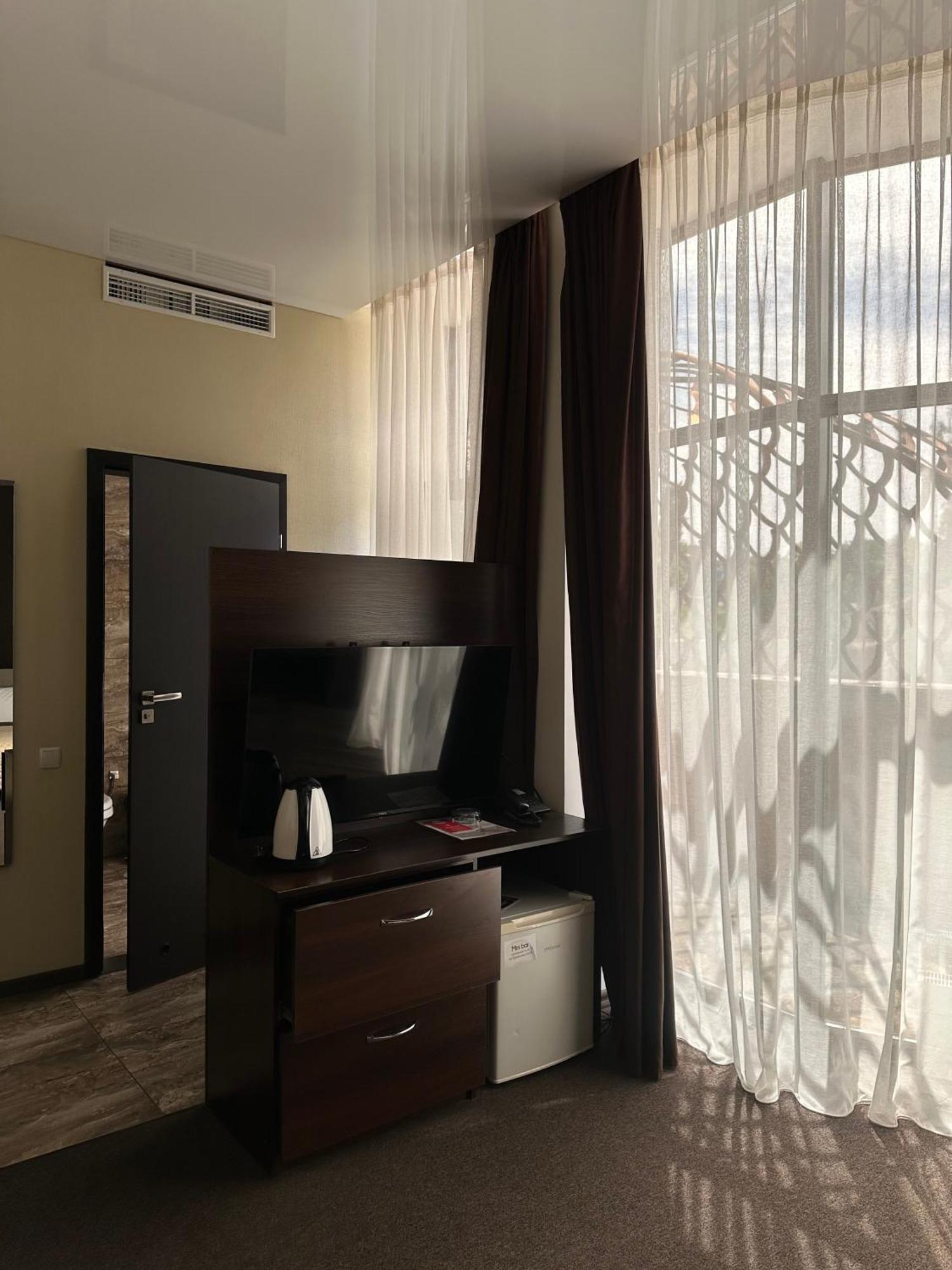 פולטבה Hotel Atmosphere מראה חיצוני תמונה